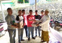 PWI Lebak Donasikan Santunan Banjir di Lebak