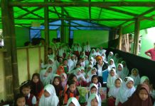 Ini Pesan Istri Mensos kepada Siswa Korban Banjir dan Longsor Lebak