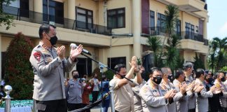 Kapolda Banten Lepas Pendistribusian Baksos dan Vaksinasi Massal Alumni Akpol Polda Banten Angkatan Tahun 1996, 1997, 1998, 1999 dan 2000