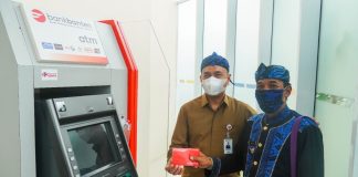 Jaro Saija Jadi Nasabah, Dirut Bank Banten Optimis Bisa Kian Melayani Kebutuhan Warga Baduy