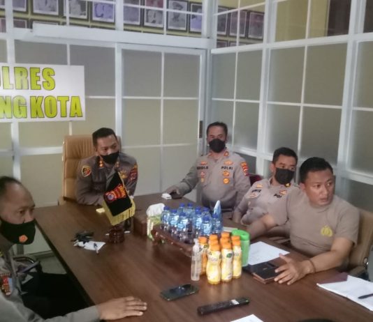 Antisipasi Buruh, Polres Serkot Berlakukan Pengalihan Arus