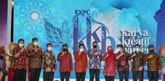 Setelan Batik Marun, Pj Gubernur Banten Al Muktabar Buka Expo KKB 2022