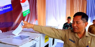 Sukseskan Pemilu, Sekda Bersama KPU Gelar Simulasi