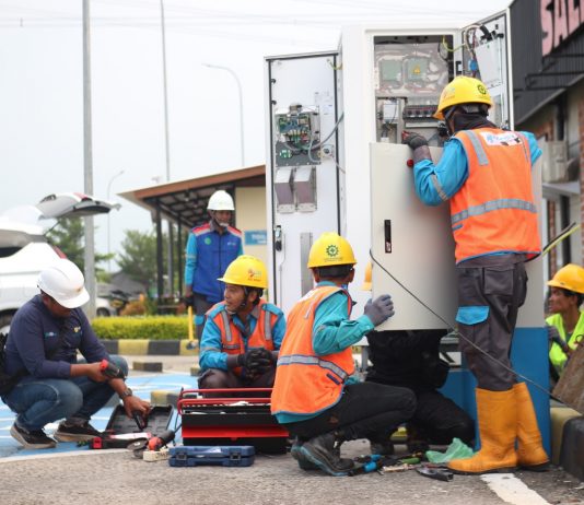 Kolaborasi Multi Pihak, PLN Bakal Tambah 111 SPKLU di Berbagai Lokasi Rest Area