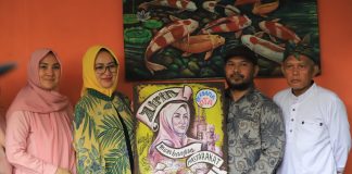 Seniman Gambarkan Harapan untuk Airin Melalui Lukisan
