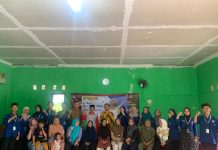 Mahasiswa KKN UIN Banten Edukasi Sertifikat Halal Terhadap Pelaku UMK di Desa Tapos