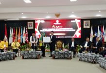 Airin-Ade Bacalon Gubernur dan Wakil Gubernur Pertama yang Daftar ke KPU Banten
