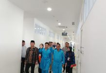 Tes Kesehatan, Andra Soni-Dimyati Kompak Tiba di RSUD Banten