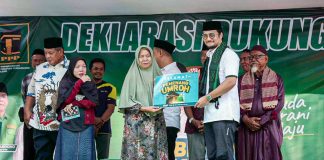 Fajar Hadi Prabowo Bagikan Delapan Kupon Umroh Gratis untuk Masyarakat