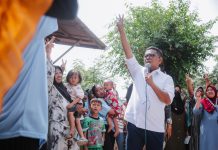 Gerebek Kampung di Tangerang, Andra Soni Janjikan Sekolah Gratis, Jaminan Kesehatan, hingga Tidak Korupsi