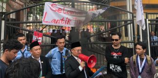 Usai Dilantik, Wakil Ketua DPRD Terpilih Langsung Temui Mahasiswa