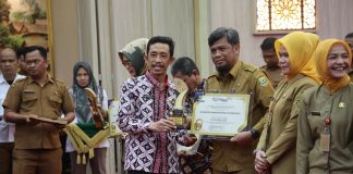 Biro Adpim dan Protokol Raih Tiga Anugerah Keterbukaan Informasi Publik Tahun 2024