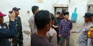 Peduli Korban Rumah Ambruk, Kapolres Condro Berikan Sembako dan Santunan