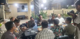 Jelang May Day, Belasan Serikat Pekerja di Kabupaten Serang Geruduk Rumdin Polres Serang