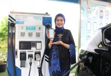 Peringati Hari Kartini, Srikandi PLN UID Banten Kenakan Kebaya saat Bekerja