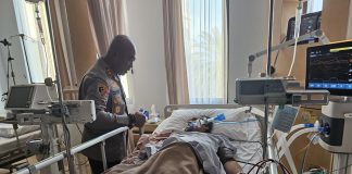 Kapolres Serang Condro Sasongko Sambangi Anggotanya yang Dirawat di Sari Asih