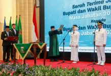Ratu Rachmatuzakiyah-Najib Hamas Resmi Jabat Bupati dan Wakil Bupati Serang