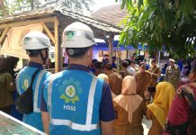Petugas PLN Siaga saat Festival dan Lomba SMK Tingkat Provinsi Banten 2025 di SMK Negeri 1 Anyer