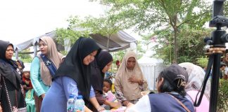 Bantu Stunting, PLN UID Banten Gelar Food Truck Humanity di Desa Surya Bahari Tangerang