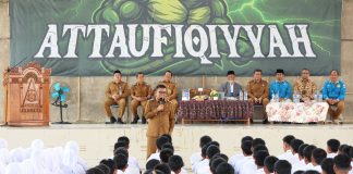 Gubernur Pastikan Program Sekolah Gratis Berjalan