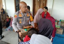 Pastikan Kondisi Terdampak Cesium 137, Kapolres Condro Kembali Sambangi Warga dan Beri Bantuan