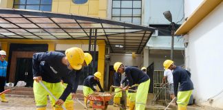 Direksi dan Relawan Turun ke Sejumlah Fasilitas Publik di Aceh Tamiang