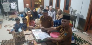Korban Terdampak Banjir di Carenang Dapat Bantuan Sembako