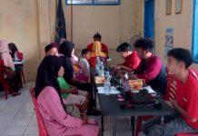 Artha Graha Peduli dan PWI Banten Salurkan Sembako Bagi Masyarakat