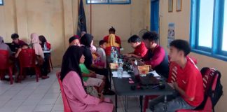 Artha Graha Peduli dan PWI Banten Salurkan Sembako Bagi Masyarakat