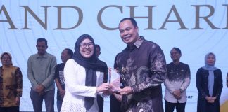 Budi Rustandi Dihadiahi Penghargaan atas Penataan Kota yang Progresif