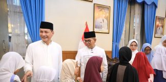 Yatim Piatu dan Duafa Rayakan Lebaran Bersama Gubernur Andra Soni