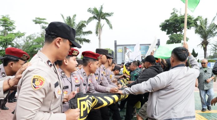 Amankan May Day, Polda Banten Gelar Simulasi Sispam Kota