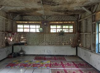 Relawan FBn Turun Tangan Perbaiki Musala di Siandangresmi Pandeglang yang Nyaris Ambruk