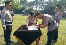 Jabatan Kasatlantas Polres Serang dan Kapolsek Cikande Diserahterimakan