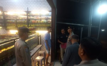 Perintah Kapolres, Polsek Cikeusal Razia Miras