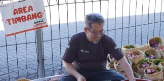 ASTRA Tol Tamer DistribusiIkan Sekitar 1400 Paket Daging Kurban