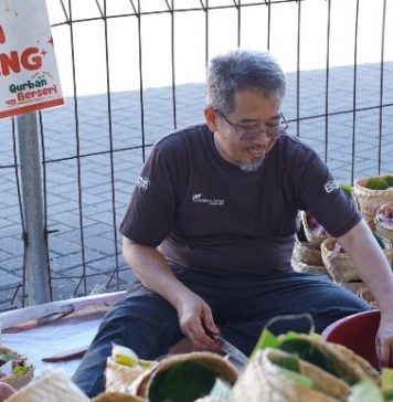ASTRA Tol Tamer DistribusiIkan Sekitar 1400 Paket Daging Kurban