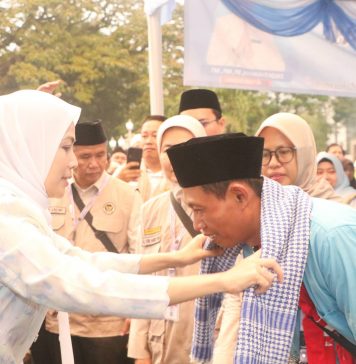 Bupati Zakiyah Lepas Ratusan Calon Jemaah Haji dari Gelombang Dua