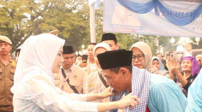 Bupati Zakiyah Lepas Ratusan Calon Jemaah Haji dari Gelombang Dua