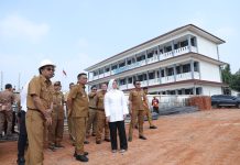 Gubernur Andra Soni Tinjau Pembangunan Ruang Kelas Baru SMA Negeri 30 Kabupaten Tangerang